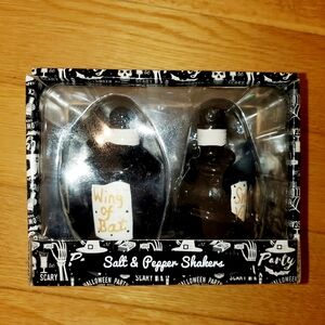 New‎ Goth Wing Of Bat & Snake Venom Potion Salt And Pepper Shakers